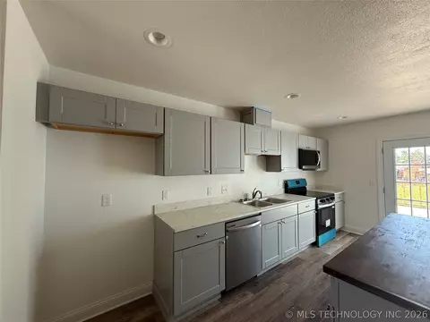 Kitchen - 1019 E 5th, Cushing, OK 74023 photo 3 of 5