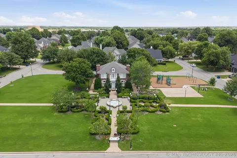View/Area - 9809 E 83rd Pl, Tulsa, OK 74133 photo 5 of 7