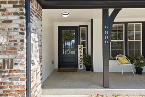 Exterior - 9809 E 83rd Pl, Tulsa, OK 74133 photo 4 of 9
