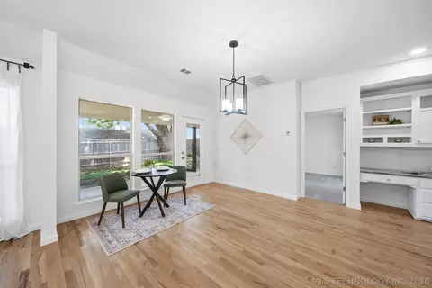 Dining - 9809 E 83rd Pl, Tulsa, OK 74133 photo 1 of 1