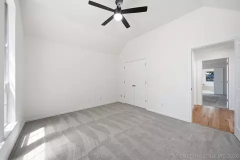 Bedroom - 9809 E 83rd Pl, Tulsa, OK 74133 photo 4 of 8