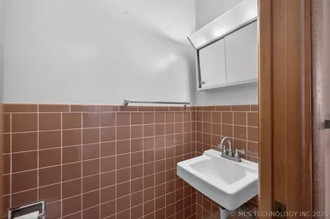 Bath - 220 E 20th St, Okmulgee, OK 74447 photo 1 of 3