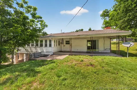 Other - 220 E 20th St, Okmulgee, OK 74447 photo 3 of 5