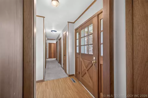 Entry Way - 220 E 20th St, Okmulgee, OK 74447 photo 1 of 2