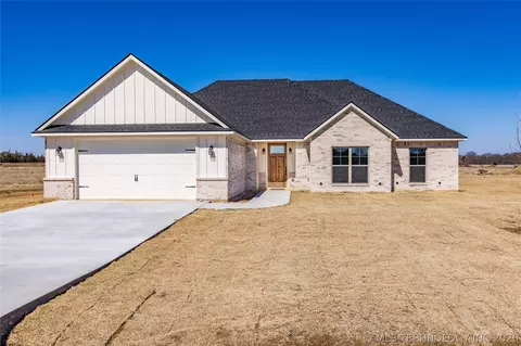 66 Maple Leaf Dr, Durant, OK 74701