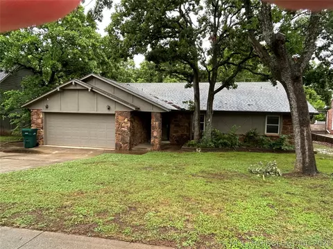 3205 S Bermuda Ave, Sand Springs, OK 74063