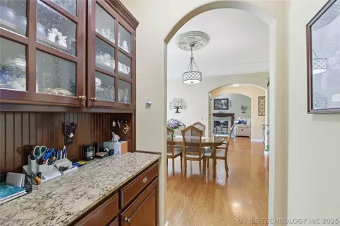 Entry Way - 3502 E 102nd Pl, Tulsa, OK 74137 photo 3 of 4