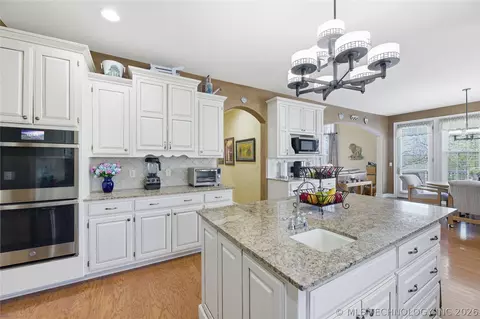 Kitchen - 3502 E 102nd Pl, Tulsa, OK 74137 photo 1 of 4