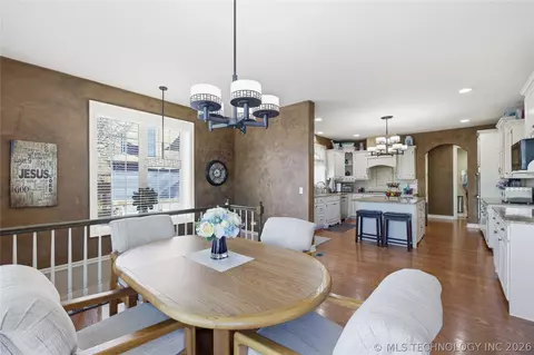 Dining - 3502 E 102nd Pl, Tulsa, OK 74137 photo 1 of 4