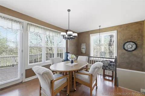 Dining - 3502 E 102nd Pl, Tulsa, OK 74137 photo 2 of 4