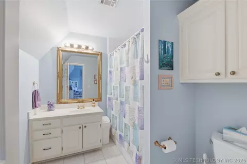 Bath - 3502 E 102nd Pl, Tulsa, OK 74137 photo 3 of 6