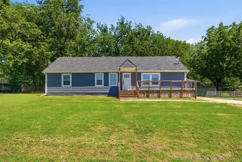 605 NE 6th St, Wagoner, OK 74467