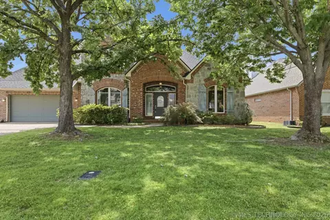 Exterior - 9818 E 83rd Pl, Tulsa, OK 74133 photo 8 of 8