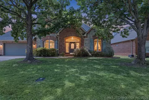 9818 E 83rd Pl, Tulsa, OK 74133
