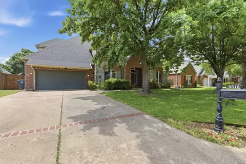 Exterior - 9818 E 83rd Pl, Tulsa, OK 74133 photo 3 of 8