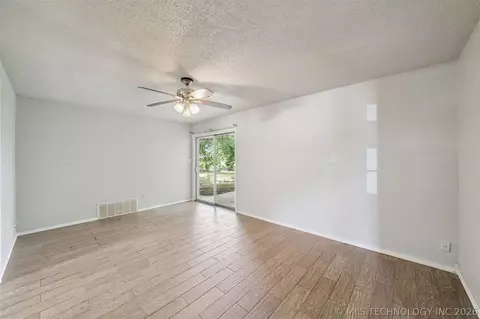 Living - 920 Crestview St, Ada, OK 74820 photo 1 of 3