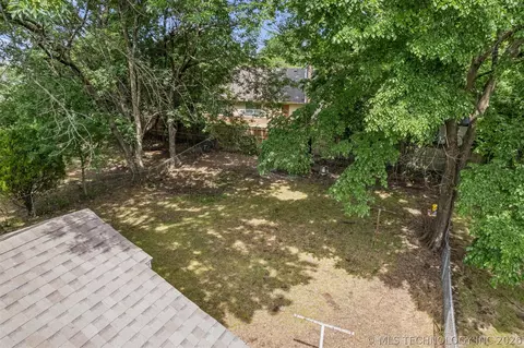 Exterior - 920 Crestview St, Ada, OK 74820 photo 7 of 7