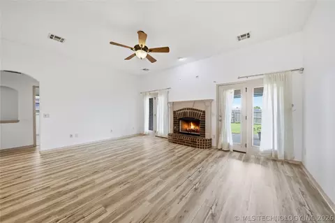 20593 E 45th St S, Broken Arrow, OK 74014 photo 9