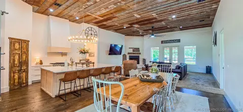 Dining - 418529 E 1110 Rd, Checotah, OK 74426 photo 1 of 3