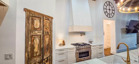 Kitchen - 418529 E 1110 Rd, Checotah, OK 74426 photo 5 of 16