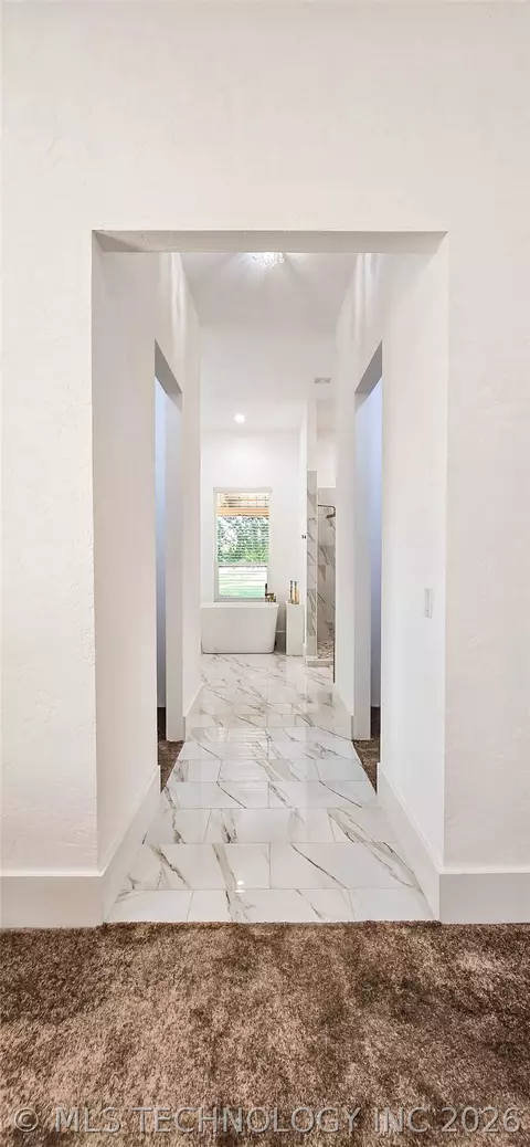 Entry Way - 418529 E 1110 Rd, Checotah, OK 74426 photo 3 of 5