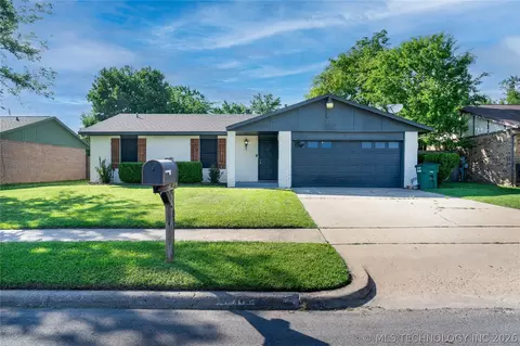 11807 E 80th St N, Owasso, OK 74055