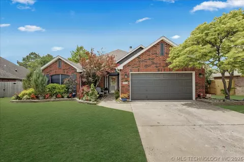 9922 N 120th Ave E, Owasso, OK 74055