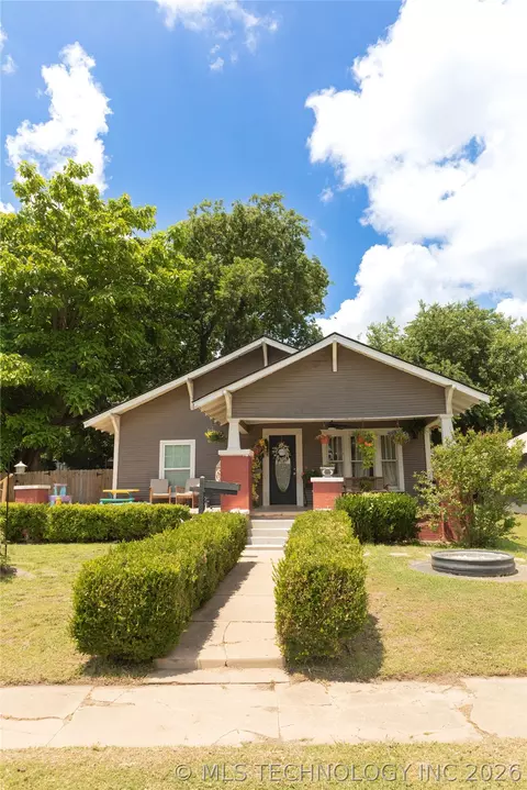 423 S Johnston St, Ada, OK 74820