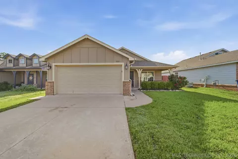 16043 S 88th East Ave, Bixby, OK 74008