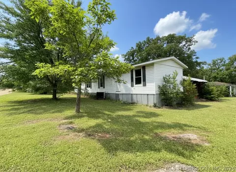 80 Kelso Rd, Eufaula, OK 74432