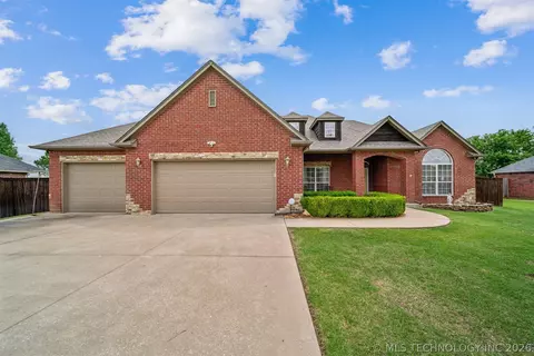 1401 S Choctaw St, Skiatook, OK 74070