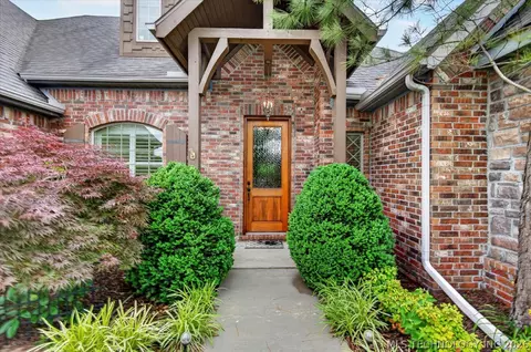 5619 Nottingham Pl, Bartlesville, OK 74006