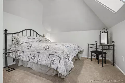 Bedroom - 9934 E 97th St, Tulsa, OK 74133 photo 3 of 4
