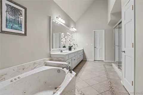 Bath - 9934 E 97th St, Tulsa, OK 74133 photo 2 of 5