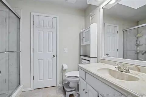 Bath - 9934 E 97th St, Tulsa, OK 74133 photo 5 of 5