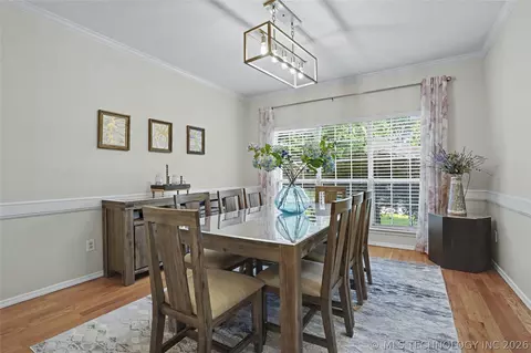 Dining - 9934 E 97th St, Tulsa, OK 74133 photo 2 of 2
