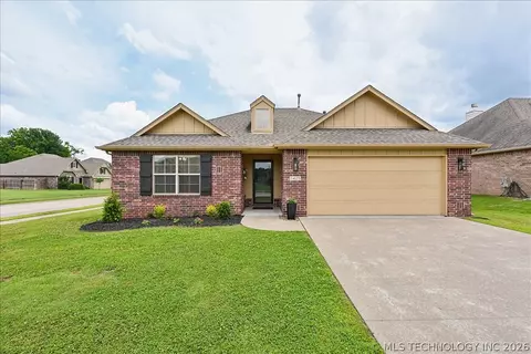 2425 S Oak Ave, Broken Arrow, OK 74012