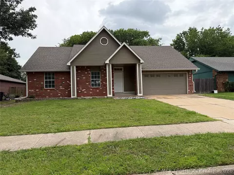 1116 N Hickory Dr, Broken Arrow, OK 74012