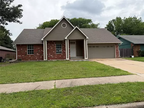 1116 N Hickory Dr, Broken Arrow, OK 74012