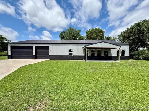 805 Kershaw Dr, Muskogee, OK 74401