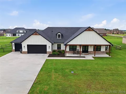 106 W 167th St S, Glenpool, OK 74033