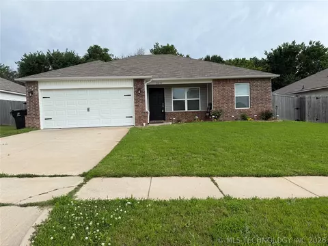 2811 E Quincy St, Broken Arrow, OK 74014