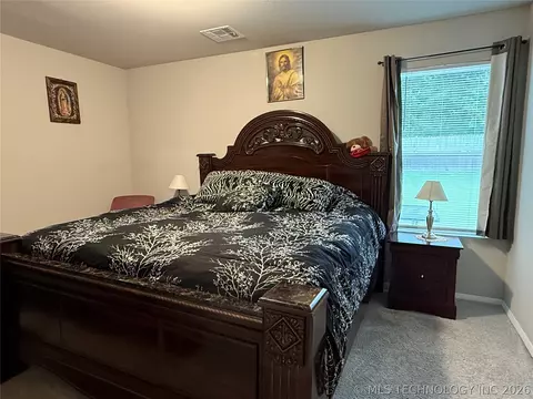 Bedroom - 2811 E Quincy St, Broken Arrow, OK 74014 photo 1 of 3
