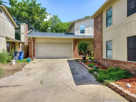 Exterior - 13033 E 28th Pl, Tulsa, OK 74134 photo 15 of 16