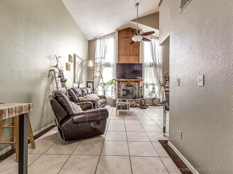 Living - 13033 E 28th Pl, Tulsa, OK 74134 photo 6 of 6