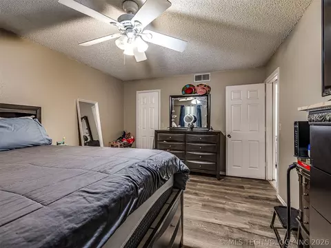 Bedroom - 13033 E 28th Pl, Tulsa, OK 74134 photo 4 of 8