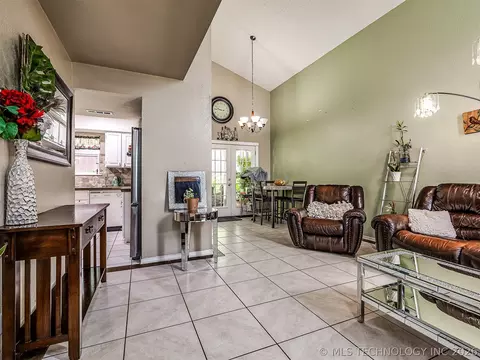 Living - 13033 E 28th Pl, Tulsa, OK 74134 photo 3 of 6