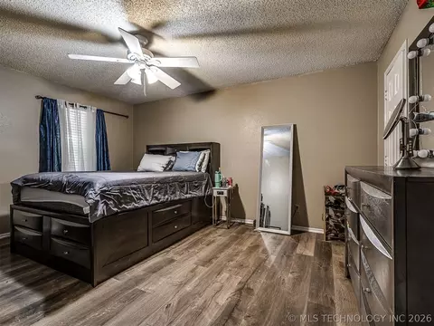 Bedroom - 13033 E 28th Pl, Tulsa, OK 74134 photo 2 of 8