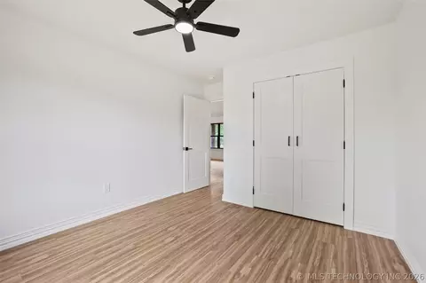 Bedroom - 6915 Sims Rd, Colbert, OK 74733 photo 4 of 5