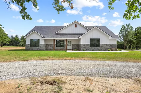 6915 Sims Rd, Colbert, OK 74733